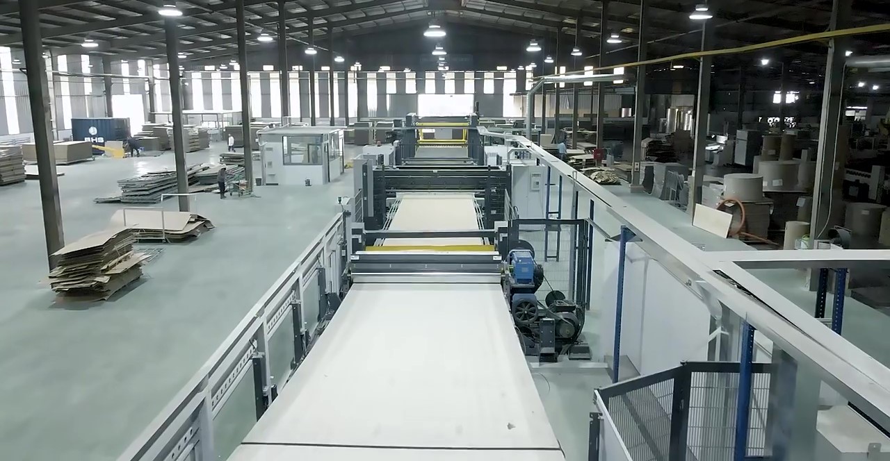 Khám phá "cỗ máy" tạo sóng BHS Q230 (Đức) tốc độ 230m/phút tại Tiến Thành A&E